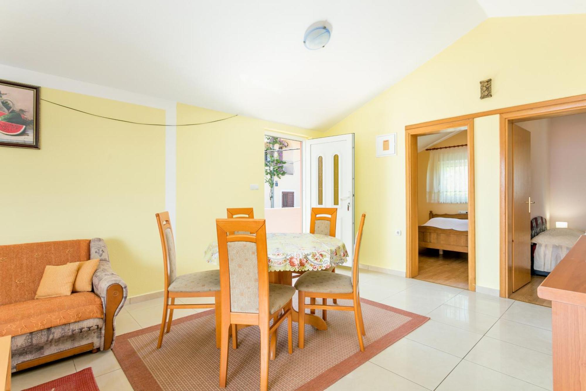 Apartments By The Sea Slatine, Ciovo - 11126 객실 사진